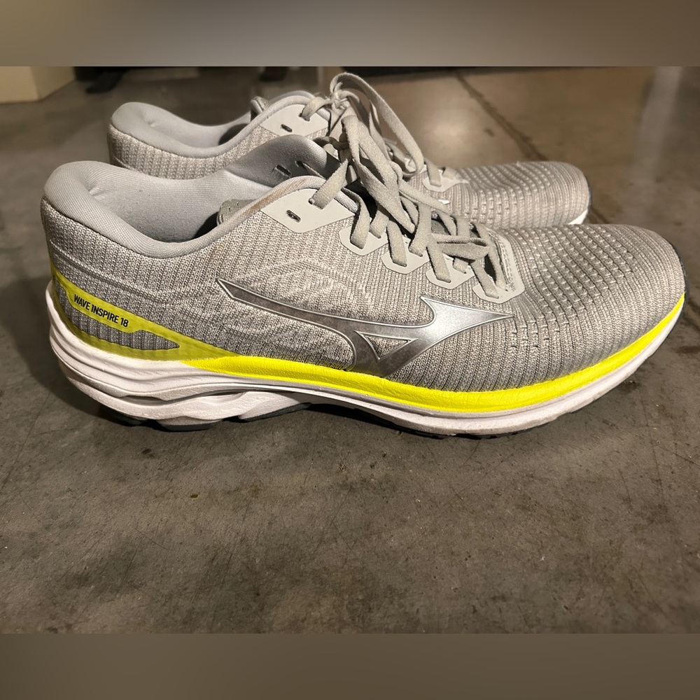 Men’s Mizuno Wave Inspire 18 running shoes